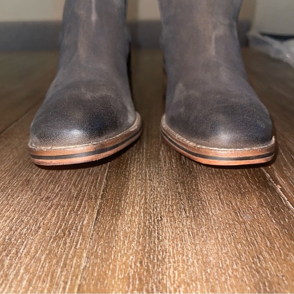 DIBA TRUE Bootie Women's 9 Casp Ian Distressed Taupe Leather Western Equestrian - Picture 7 of 12